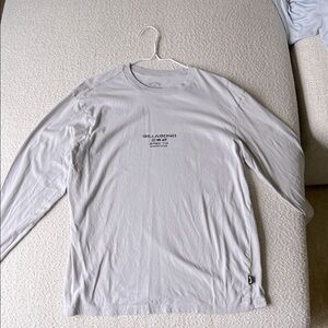 Billabong Men's Long Sleeve Tee Size Medium.